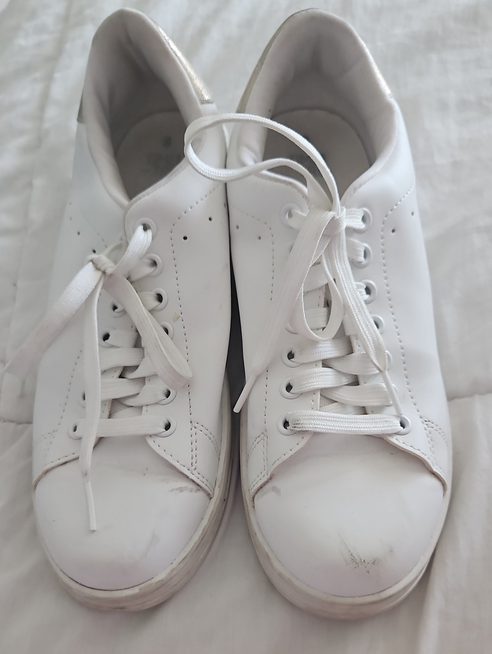 Time and Tru White Memory Form Low-Top Lace-Up Walking Shoes